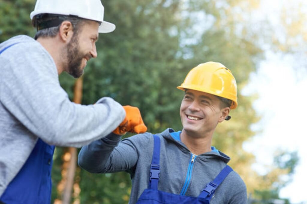 Friendly Summit Tree Experts professionals providing dependable customer service and expert tree care for homeowners in Arnold, MO.